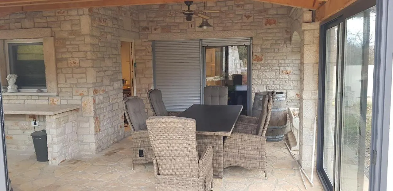 Holiday home Mi Casa Holidays Peroj Croatia