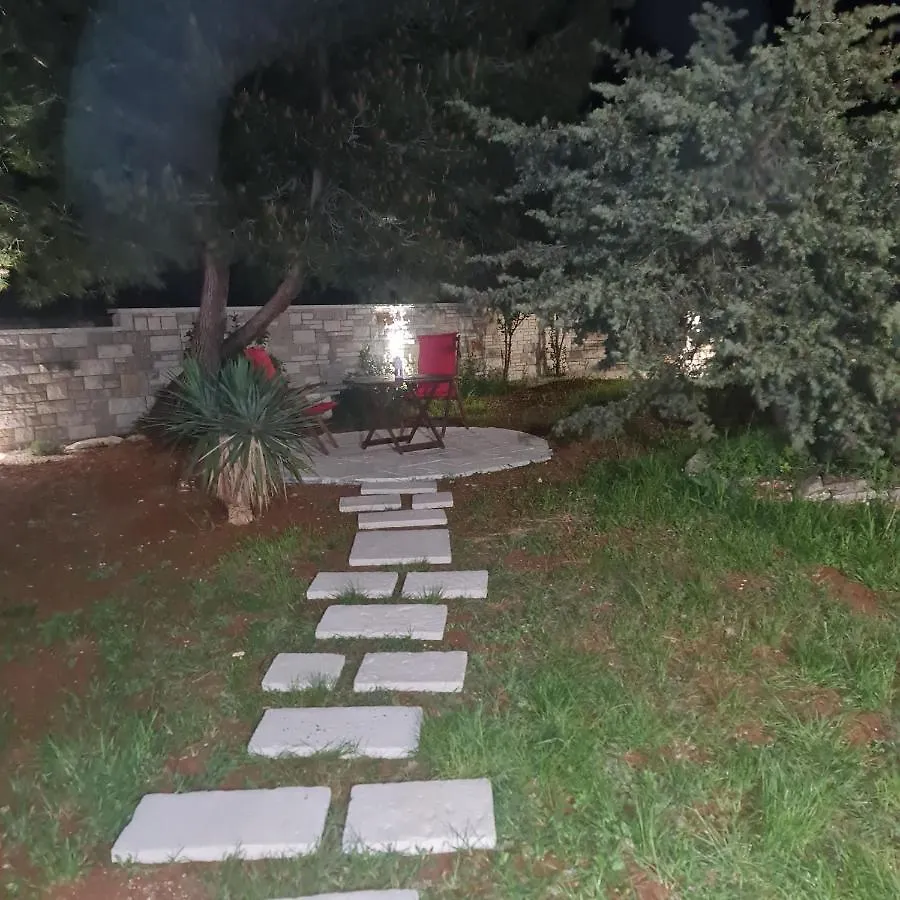 Dom wakacyjny Mi Casa Holidays Peroj