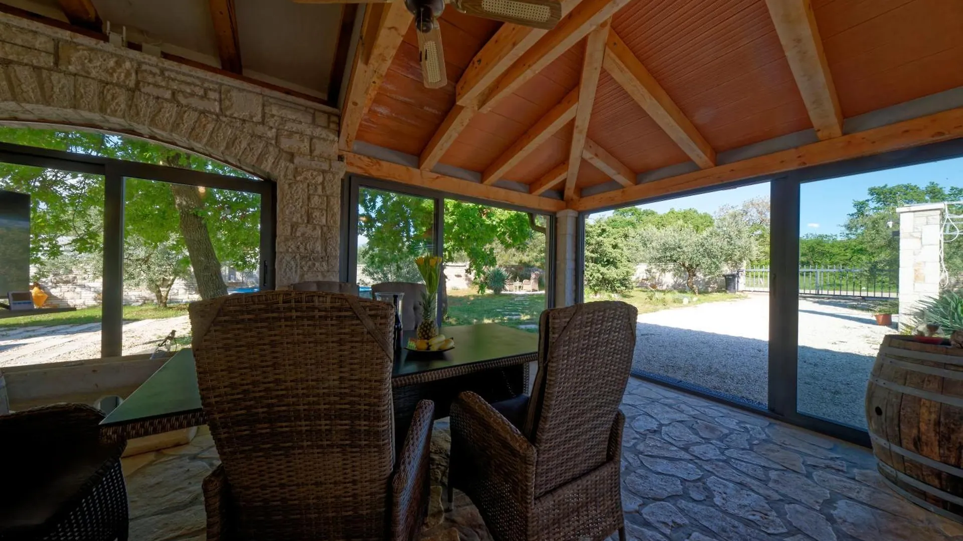 Mi Casa Holidays Peroj Croatia