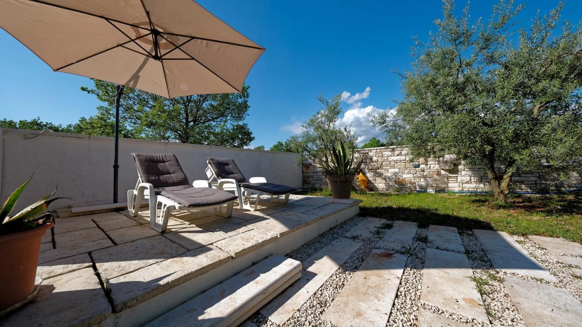 Holiday home Mi Casa Holidays Peroj
