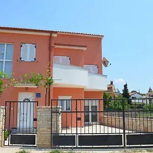 Family House Branka With Pool Ferienhaus